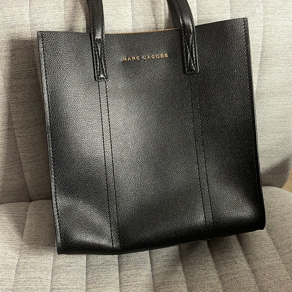 Black Marc Jacobs REPEAT TOTE- Taking offers now